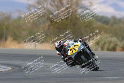 media/Apr-17-2022-CVMA (Sun) [[f474cfa795]]/Race 14 500 Supersport-350 Supersport (Holeshot)/